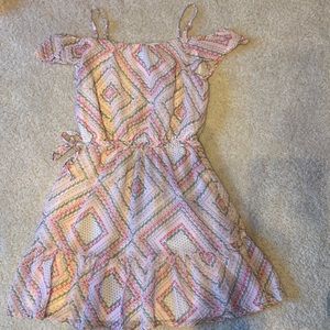 BNWT Girls 7/8 floral dress, off the shoulders with cap sleeves and ruffle trim